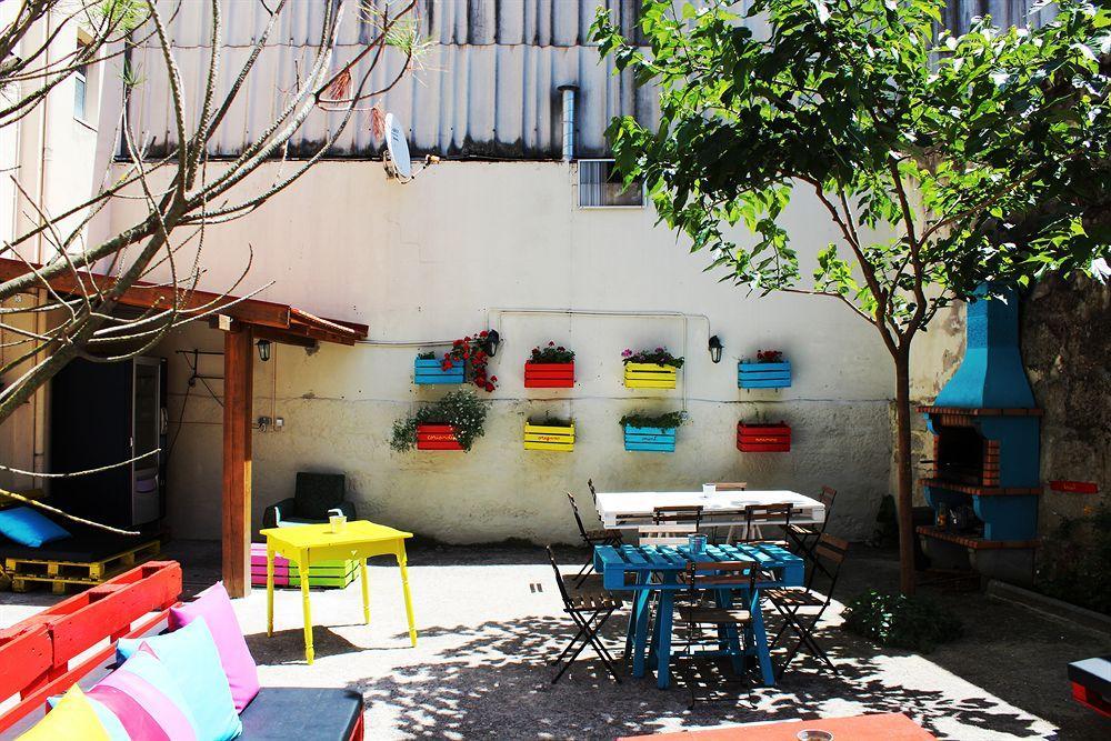 Supernova - Hostel&café * Oporto