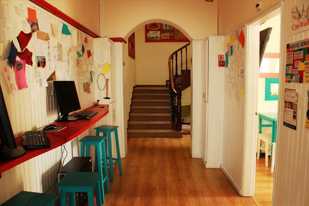 Supernova - Hostel&café Oporto